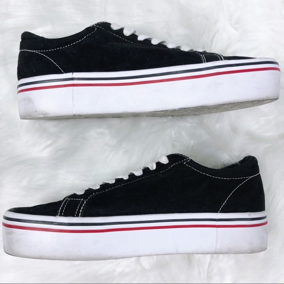 Pull And Bear CHUNKY PLATFORM WHITE AND BLACK LOW TOP LACE UP SNEAKERS - Picture 4 of 5